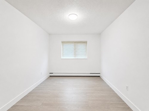 123-8051 Ryan Road, Richmond, BC - Indoor Photo Showing Other Room