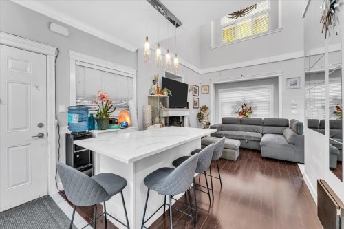 546 44Th Street E, Vancouver, BC 