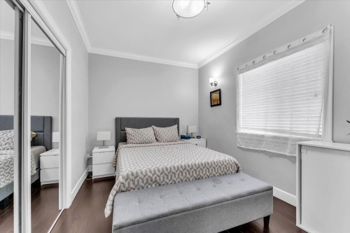 546 44Th Street E, Vancouver, BC 