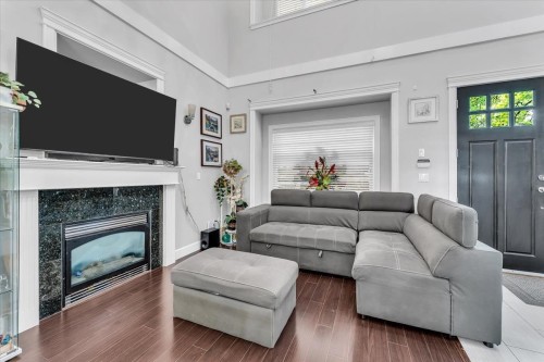 546 44Th Street E, Vancouver, BC 