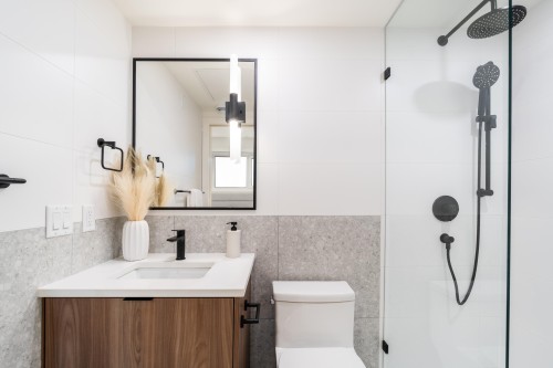104-1550 3Rd Avenue E, Vancouver, BC 