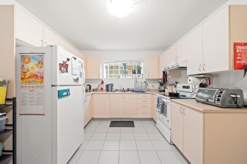 6800 Grant Place, Burnaby, BC 