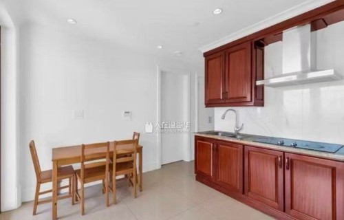 1327 Chartwell Dr, Vancouver, BC 