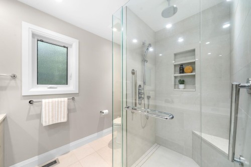 1776 Medwin Place, North Vancouver, BC 