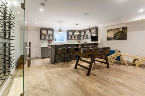 1674 Evelyn Street, North Vancouver, BC 