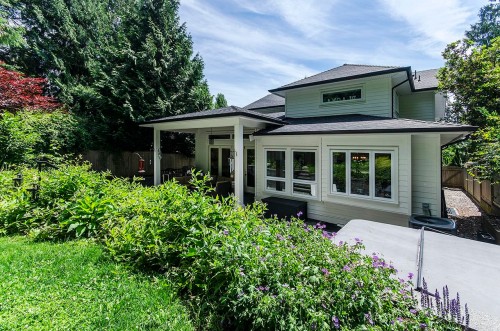 1674 Evelyn Street, North Vancouver, BC 