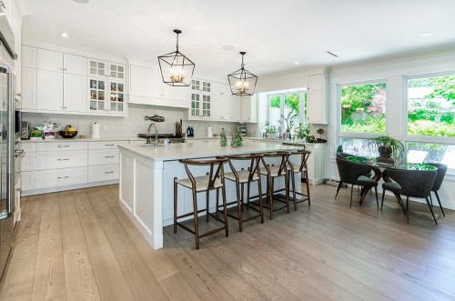 1674 Evelyn Street, North Vancouver, BC 