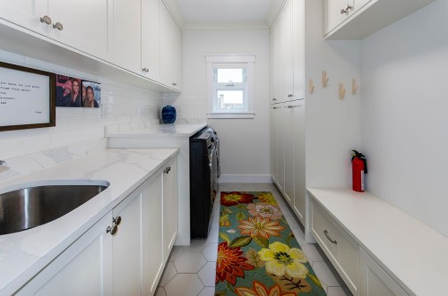 1674 Evelyn Street, North Vancouver, BC 