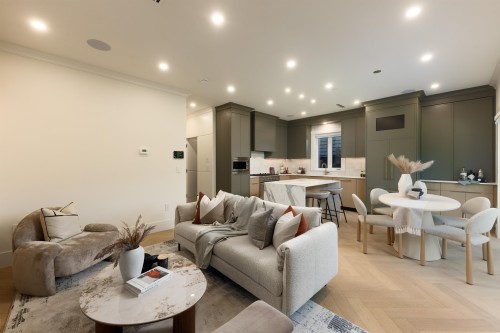 1-258 19 Avenue E, Vancouver, BC 