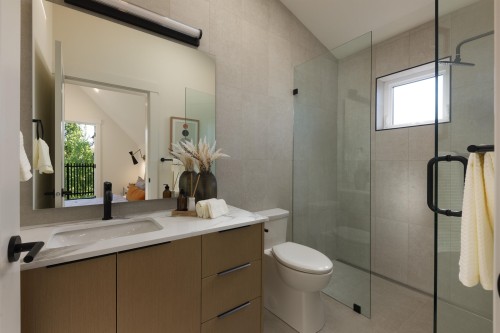 1-258 19 Avenue E, Vancouver, BC 