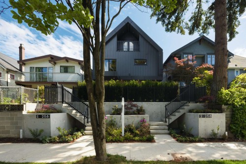 1-258 19 Avenue E, Vancouver, BC 