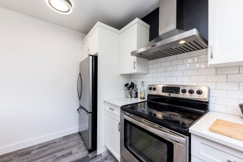 3132 Lonsdale Avenue, North Vancouver, BC 