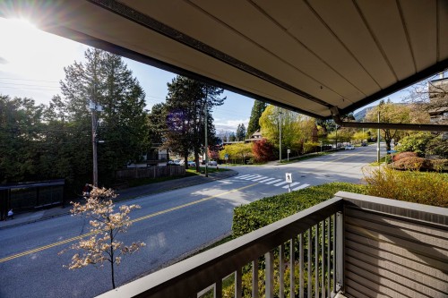 3132 Lonsdale Avenue, North Vancouver, BC 