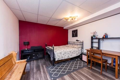 3132 Lonsdale Avenue, North Vancouver, BC 