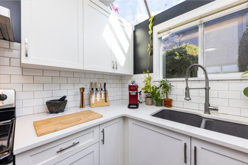 3132 Lonsdale Avenue, North Vancouver, BC 