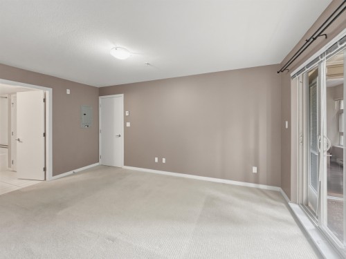 209-7337 Macpherson Avenue, Burnaby, BC 