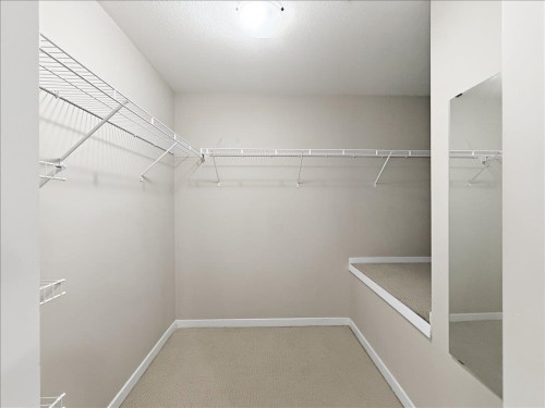209-7337 Macpherson Avenue, Burnaby, BC - Indoor With Storage