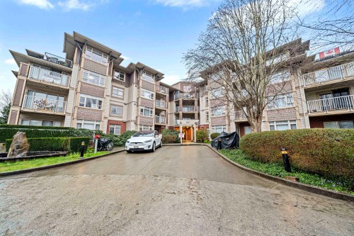 209-7337 Macpherson Avenue, Burnaby, BC - Outdoor With Facade