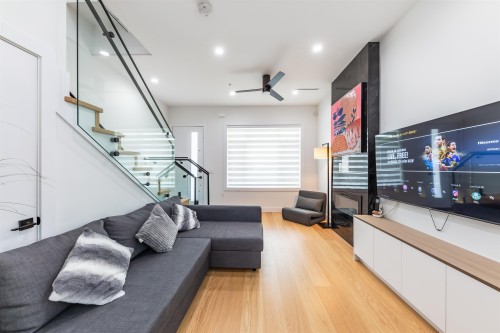 2975 42Nd Avenue E, Vancouver, BC 