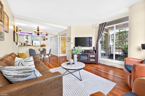 201-1272 Comox Street  Vancouver, BC V6E 1K7