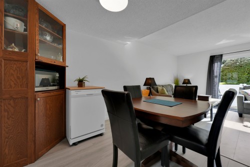 25-315 Schoolhouse Street, Coquitlam, BC - Indoor Photo Showing Dining Room