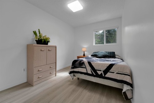 25-315 Schoolhouse Street, Coquitlam, BC - Indoor Photo Showing Bedroom