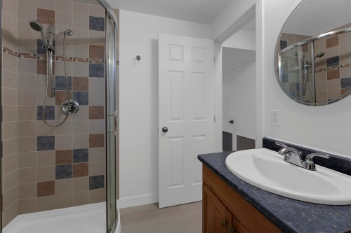 25-315 Schoolhouse Street, Coquitlam, BC - Indoor Photo Showing Bathroom