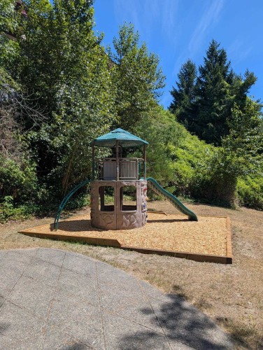 25-315 Schoolhouse Street, Coquitlam, BC - Outdoor