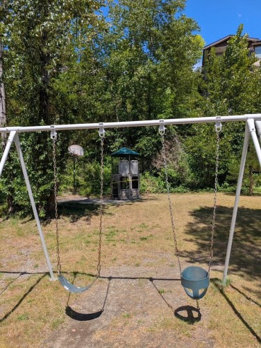 25-315 Schoolhouse Street, Coquitlam, BC - Outdoor