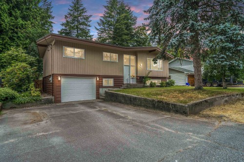 11939 Hall Street  Maple Ridge, BC V2X 5L9