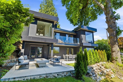 2508 Nelson Avenue  West Vancouver, BC V7V 2R6