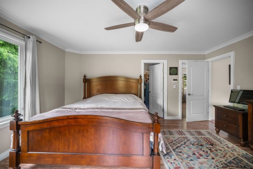 2253 Parkway Boulevard, Coquitlam, BC - Indoor Photo Showing Bedroom