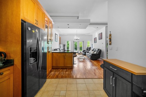 2253 Parkway Boulevard, Coquitlam, BC - Indoor