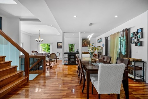 2253 Parkway Boulevard, Coquitlam, BC - Indoor Photo Showing Dining Room