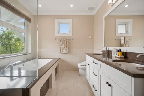 2011 36Th Avenue W, Vancouver, BC 