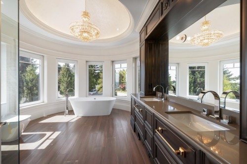 1365 Whitby Road, West Vancouver, BC 