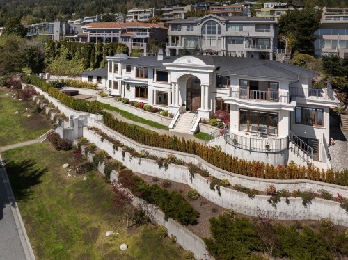 1365 Whitby Road, West Vancouver, BC 