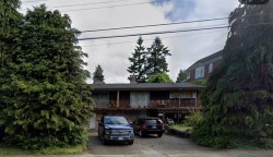 7237-7239 Halifax Street Burnaby, BC V5A 1M2