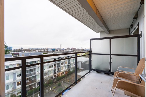 703-10033 River Drive, Richmond, BC 