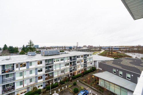 703-10033 River Drive, Richmond, BC 