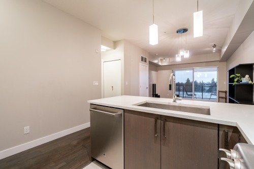 703-10033 River Drive, Richmond, BC 