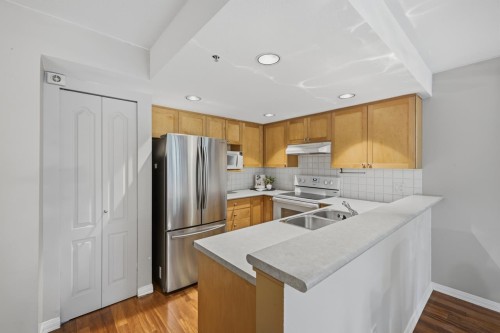 3018 4Th Avenue W, Vancouver, BC 