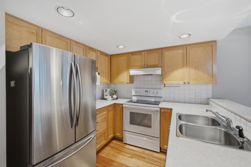 3018 4Th Avenue W, Vancouver, BC 