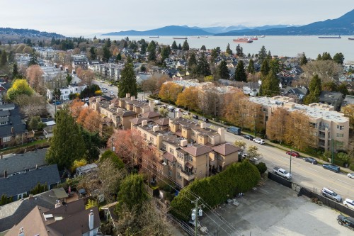3018 4Th Avenue W, Vancouver, BC 