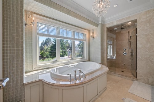 1268 40Th Avenue W, Vancouver, BC 