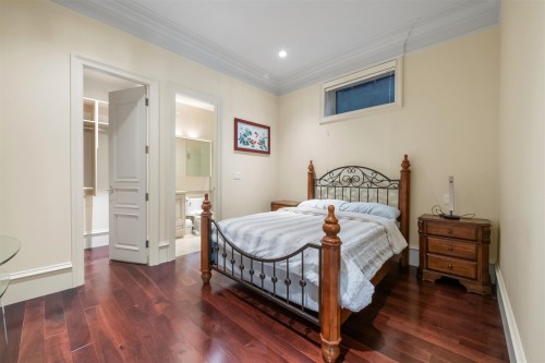 1268 40Th Avenue W, Vancouver, BC 