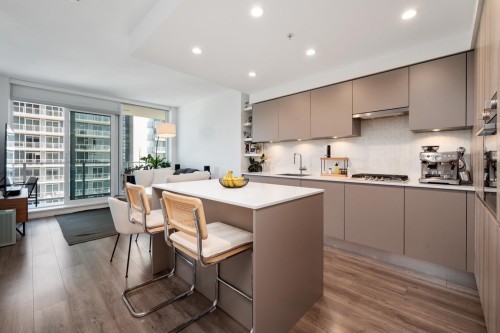 4111-3833 Evergreen Place, Burnaby, BC 