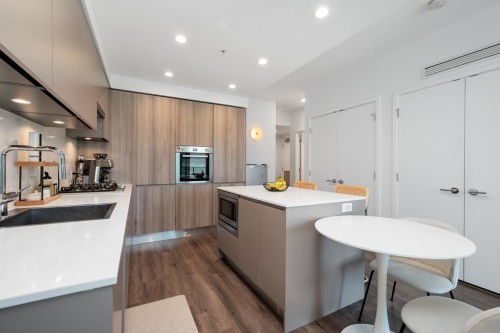 4111-3833 Evergreen Place, Burnaby, BC 