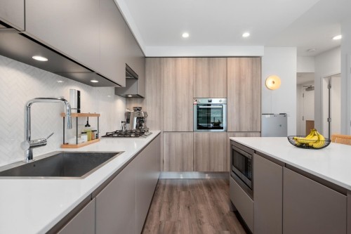 4111-3833 Evergreen Place, Burnaby, BC 