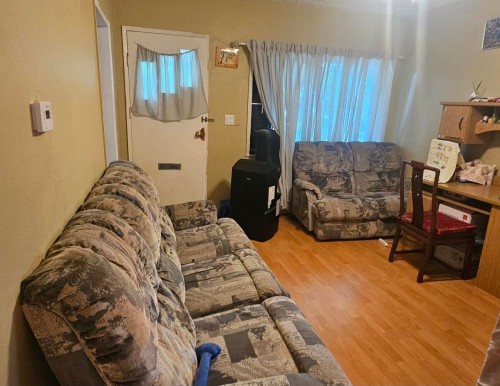 5350 Cecil Street, Vancouver, BC - Indoor